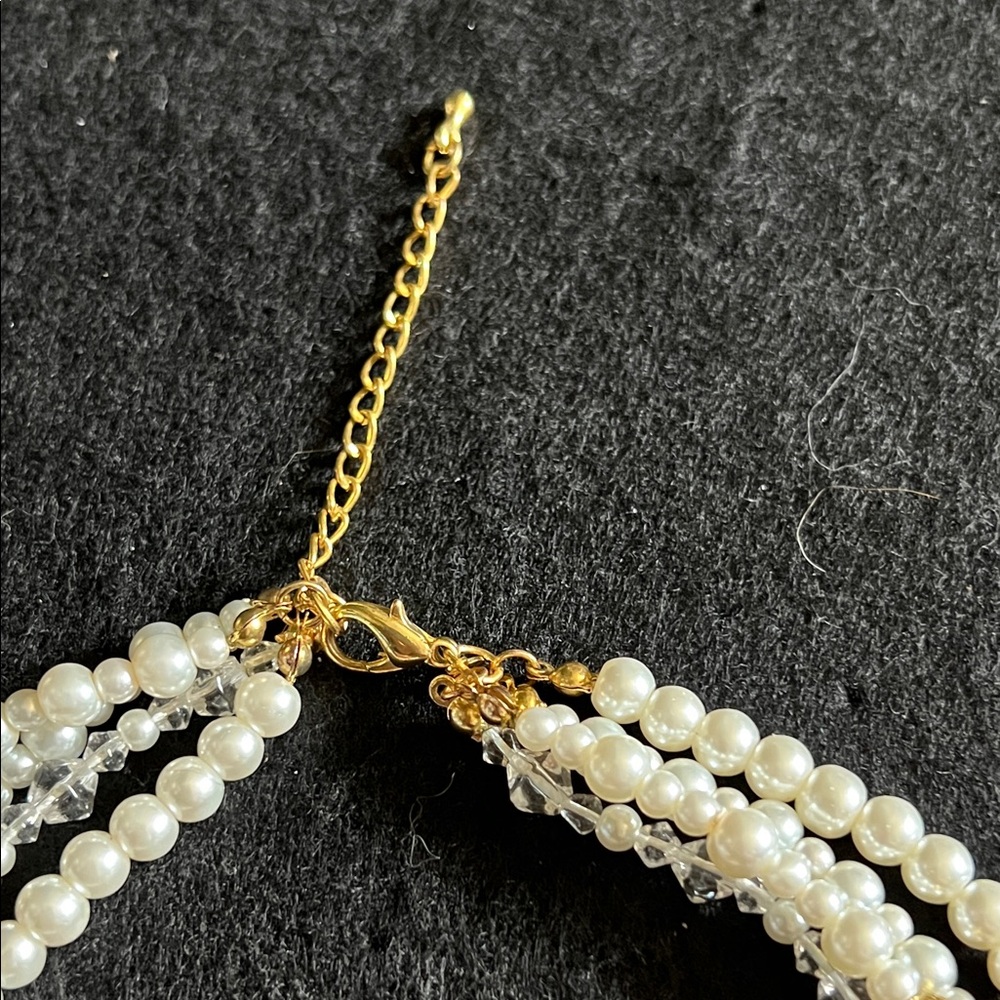 Elegant Multi-Strand Pearl and Crystal Necklace - Picture 4 of 5